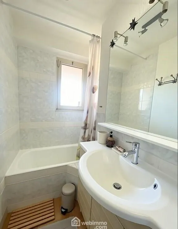 Appartement 2 pièces avec terrasse et piscine à Sainte-Maxime 