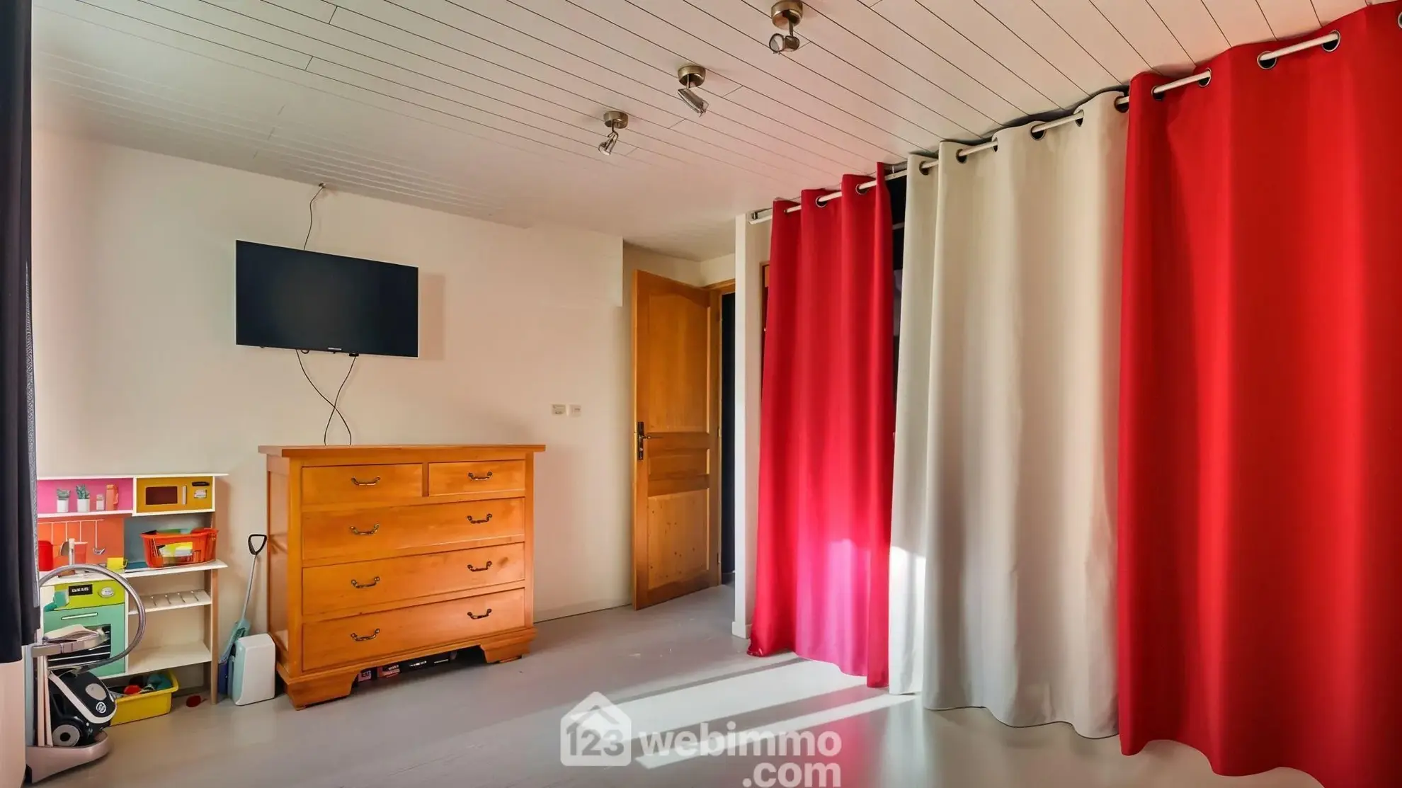 Belle maison familiale de 165 m² à Louviers avec grand terrain et garage 
