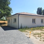 Maison neuve moderne à Épinouze avec 3 chambres et terrain de 651 m²