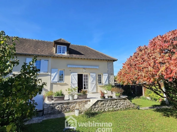 Maison en pierre lumineuse de 98 m² à Nanteau-sur-Lunain