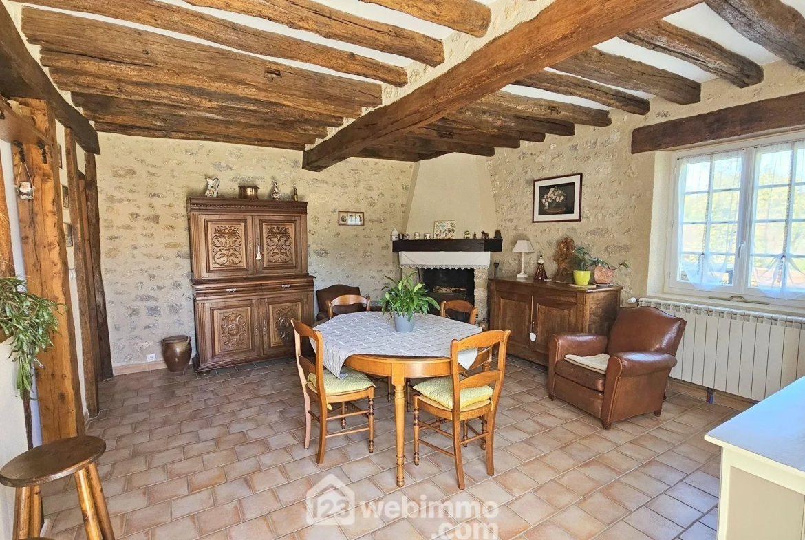 Maison en pierre lumineuse de 98 m² à Nanteau-sur-Lunain 