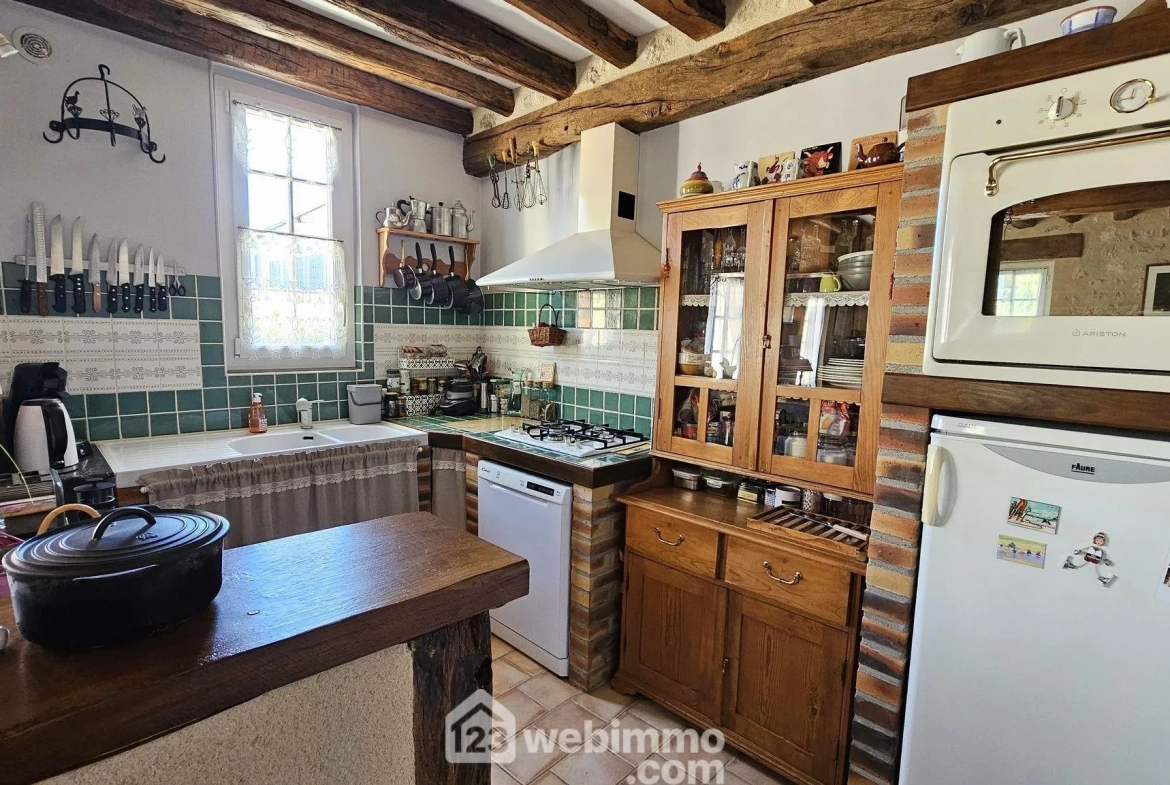 Maison en pierre lumineuse de 98 m² à Nanteau-sur-Lunain 