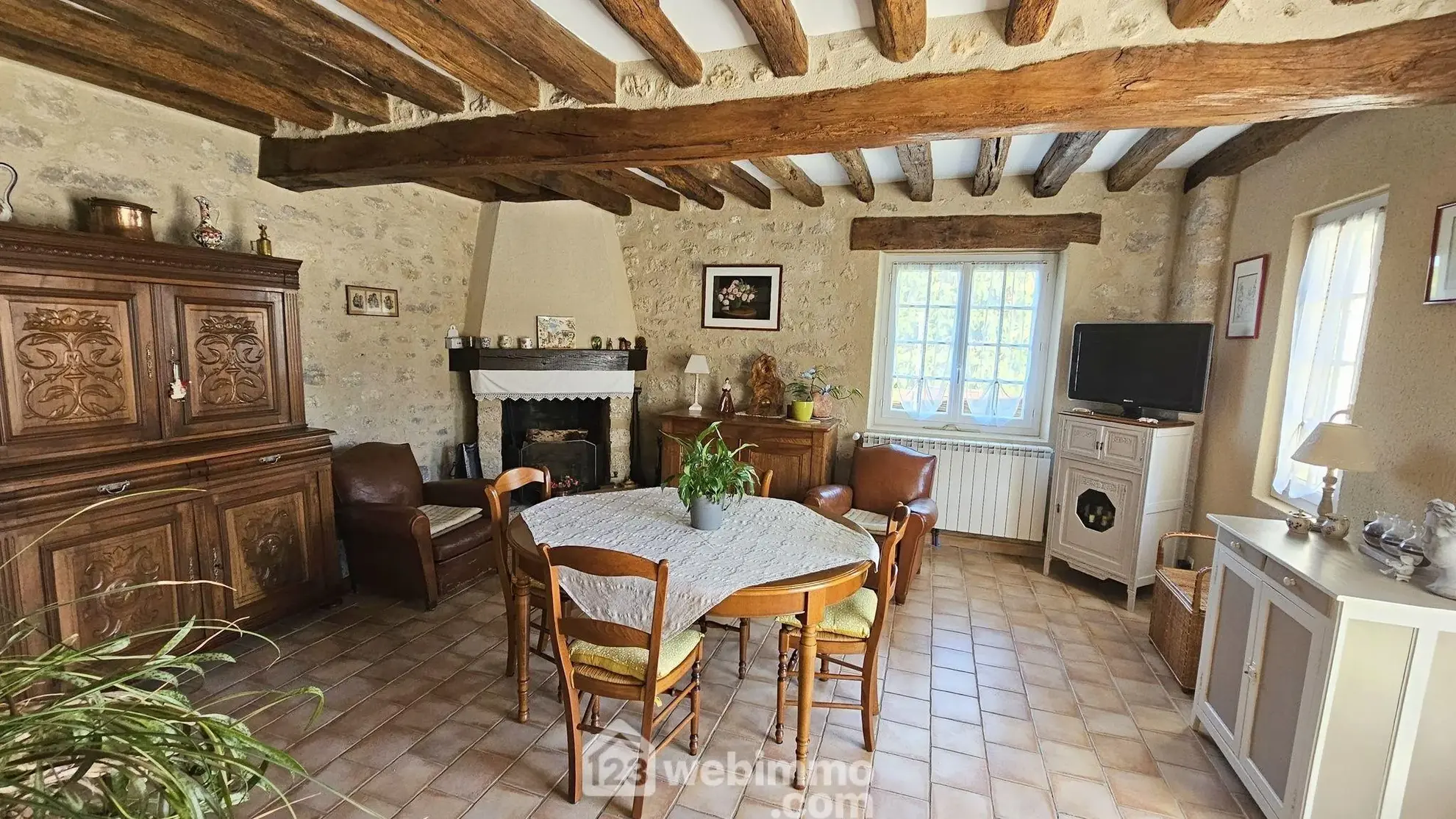 Maison en pierre lumineuse de 98 m² à Nanteau-sur-Lunain 