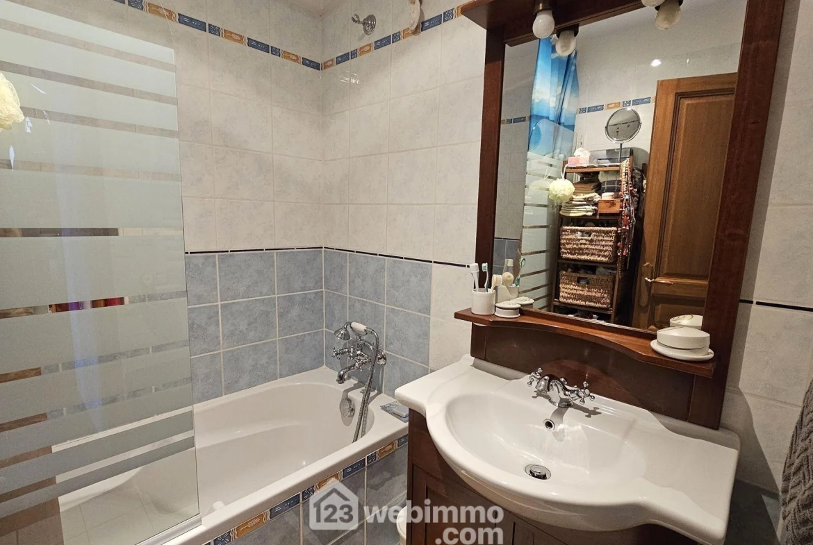 Maison en pierre lumineuse de 98 m² à Nanteau-sur-Lunain 