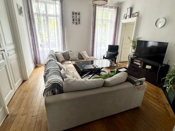 Appartement 4 pièces à Épinal avec charme ancien et cave, proche commodités