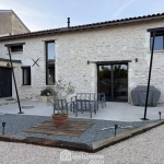 Maison rénovée de 140 m² à Champigny en Rochereau, 2 chambres, garage, terrain clos