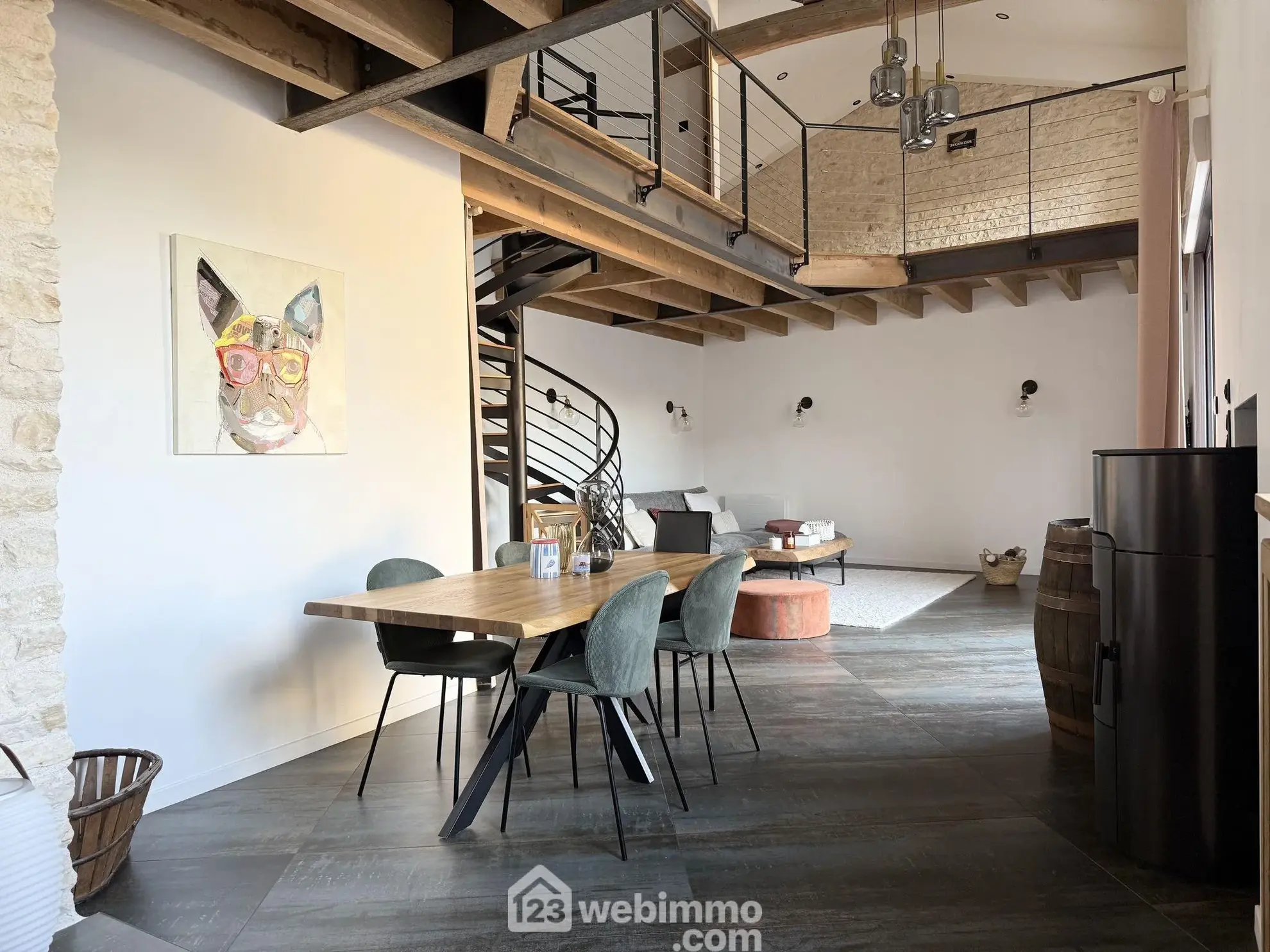 Maison rénovée de 140 m² à Champigny en Rochereau, 2 chambres, garage, terrain clos 