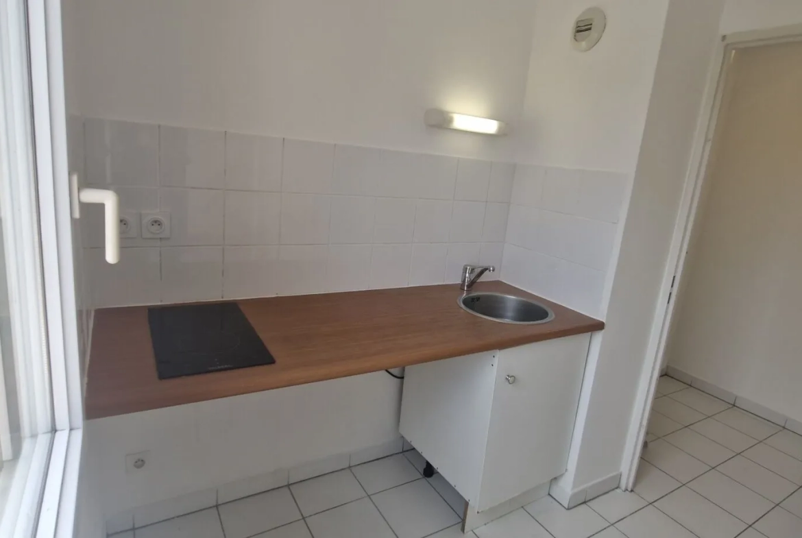 Bel appartement lumineux avec piscine et parking à Muret 