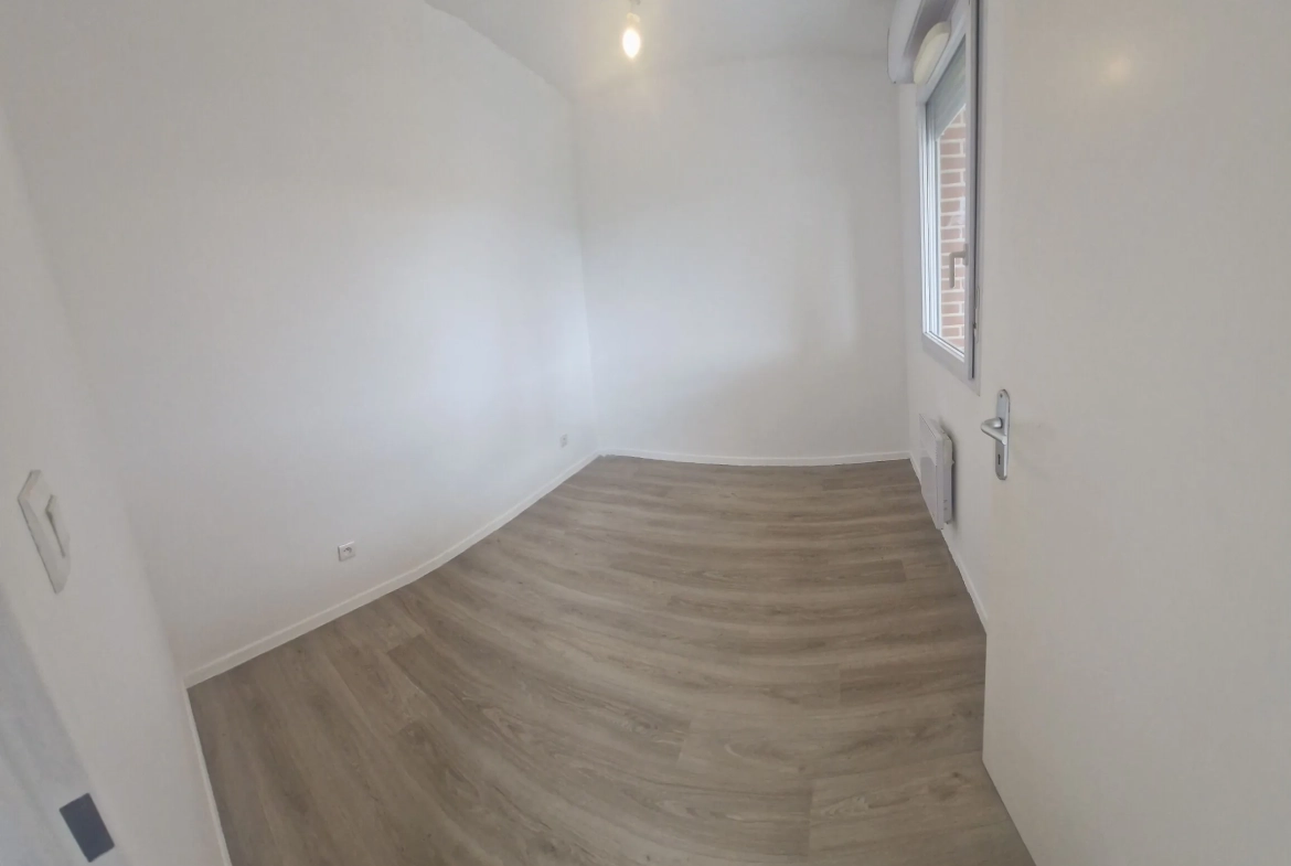 Bel appartement lumineux avec piscine et parking à Muret 