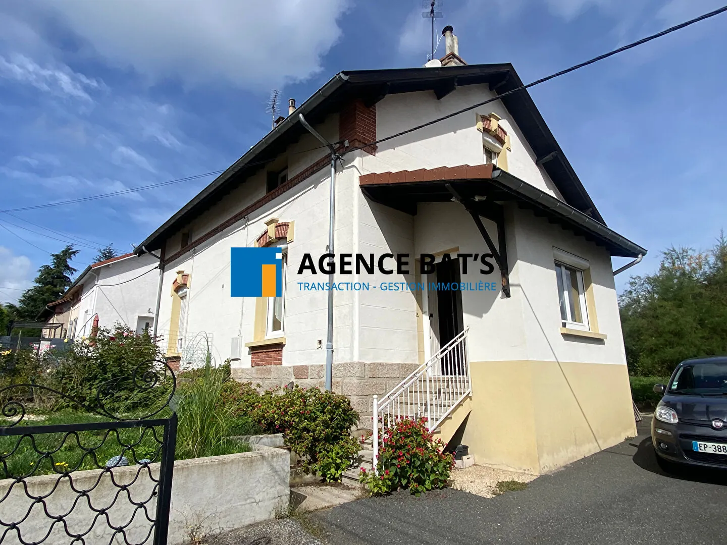 Maison à Roche la Molière avec 3 chambres, garage et terrain de 343 m² 
