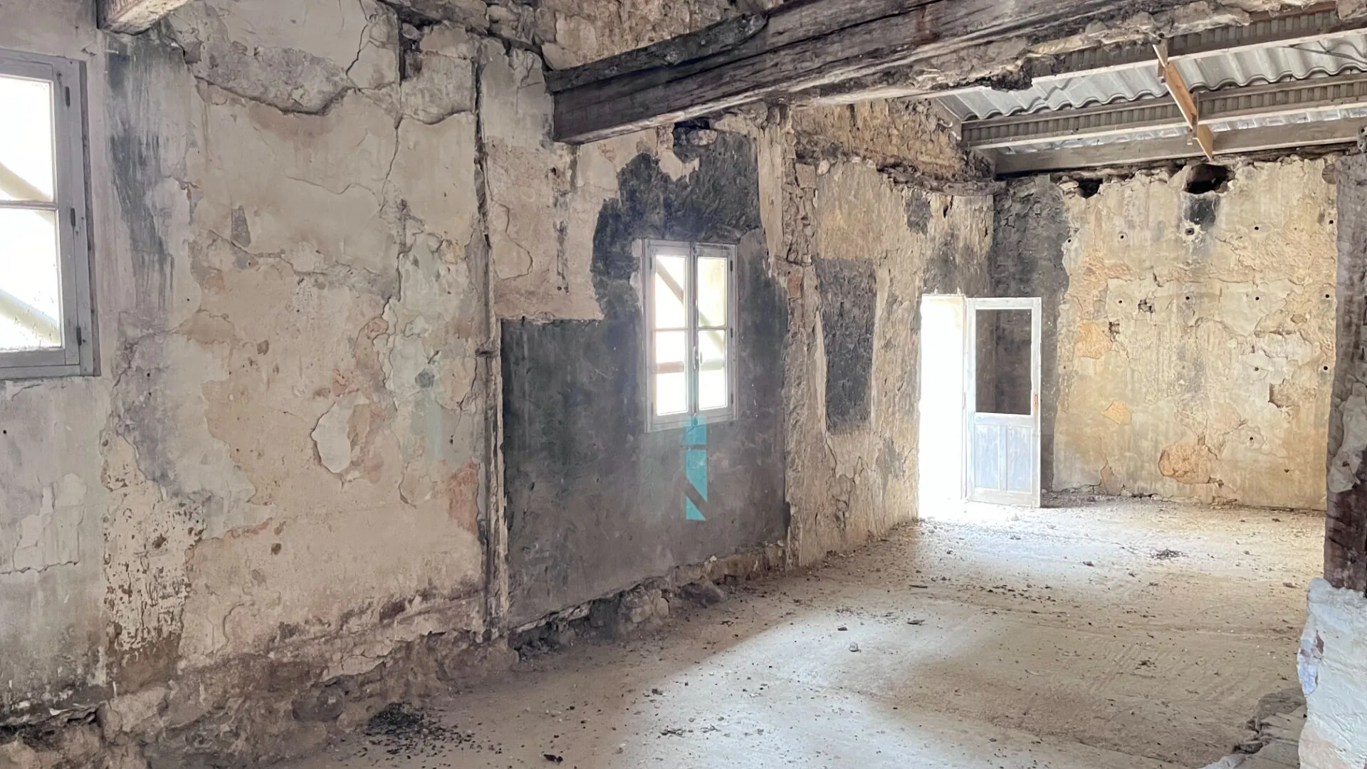 Studio en centre-ville d'Apt à rénover avec terrasse de 9m² 