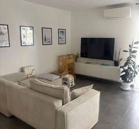 Magnifique appartement T3 avec terrasse et parking à Grabels, résidence sécurisée