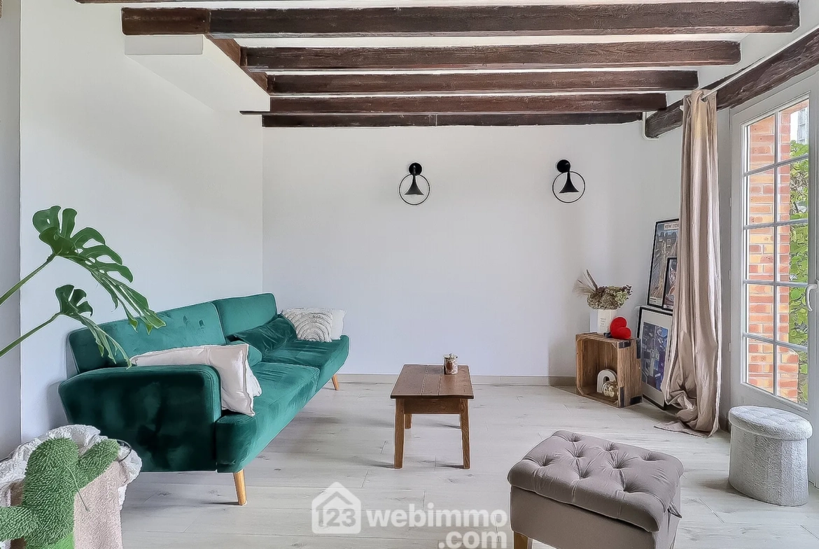 Maison ancienne à vendre à Daubeuf-la-Campagne – 135m² avec jardin et garage 