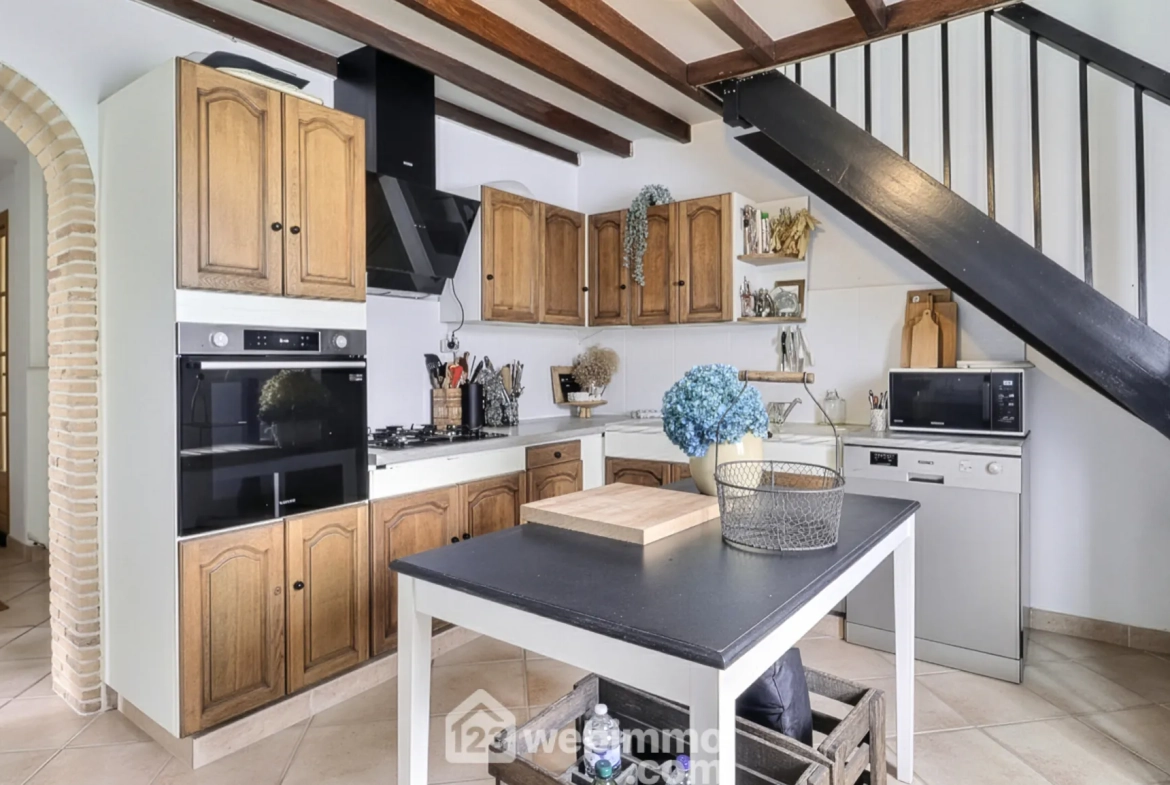 Maison ancienne à vendre à Daubeuf-la-Campagne – 135m² avec jardin et garage 