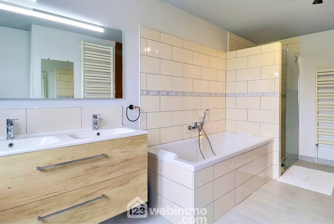 Maison ancienne à vendre à Daubeuf-la-Campagne – 135m² avec jardin et garage 