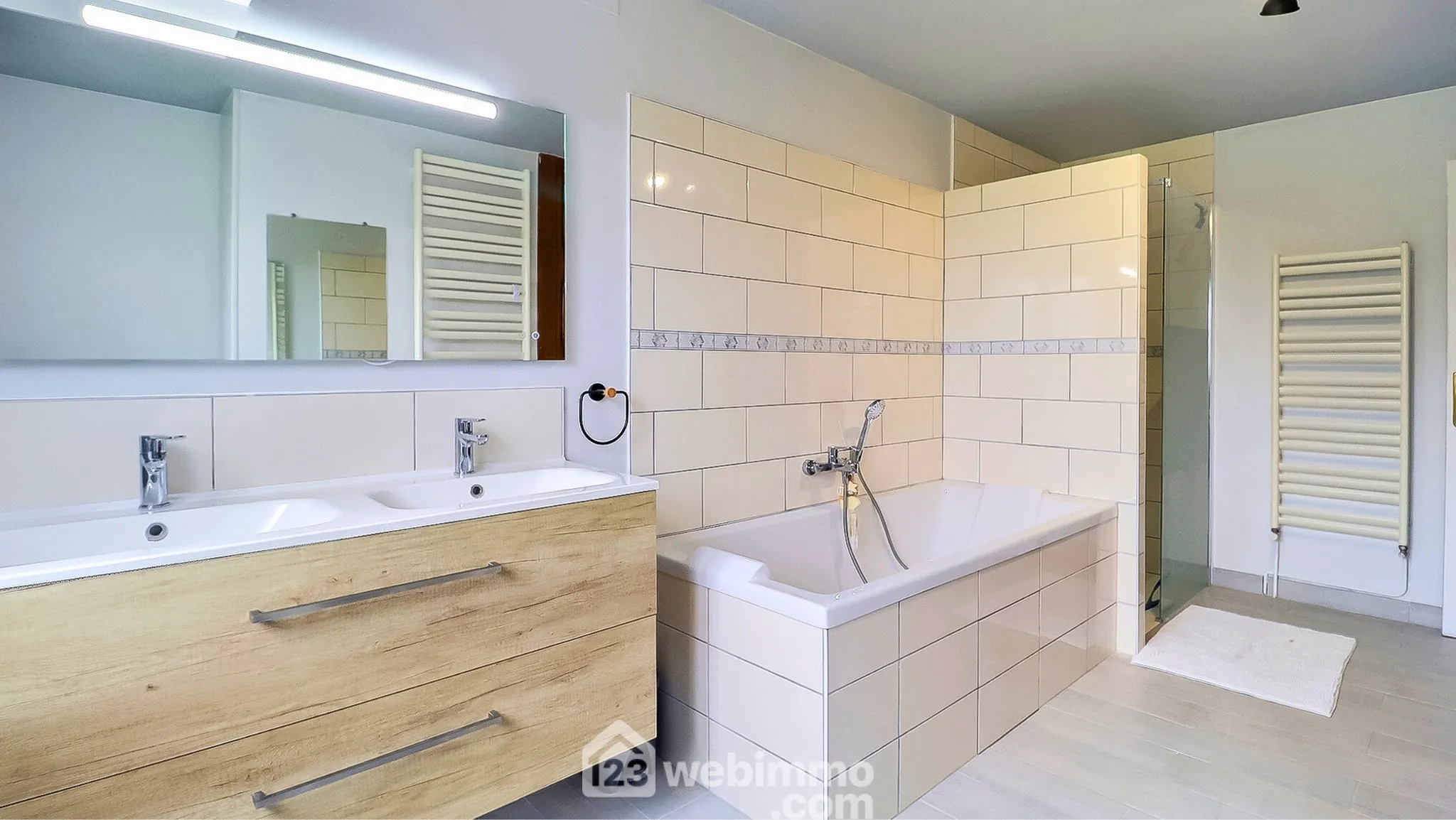 Maison ancienne à vendre à Daubeuf-la-Campagne – 135m² avec jardin et garage 