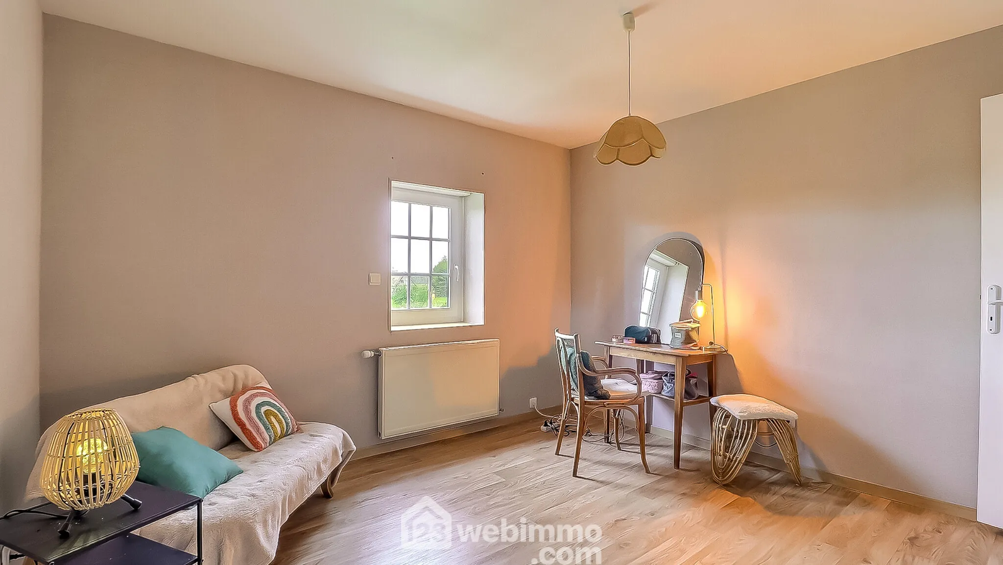 Maison ancienne à vendre à Daubeuf-la-Campagne – 135m² avec jardin et garage 