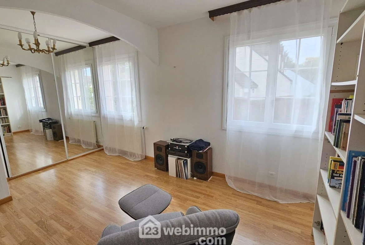 Maison de plain-pied avec jardin et sous-sol aménagé dans le Malesherbois 