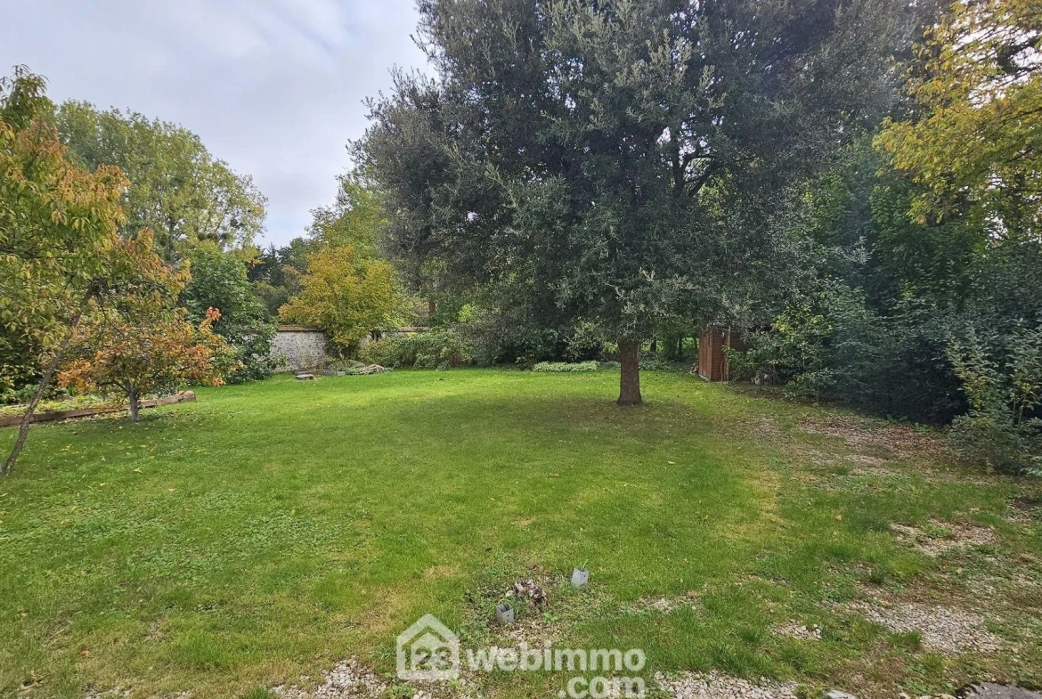 Maison de plain-pied avec jardin et sous-sol aménagé dans le Malesherbois 
