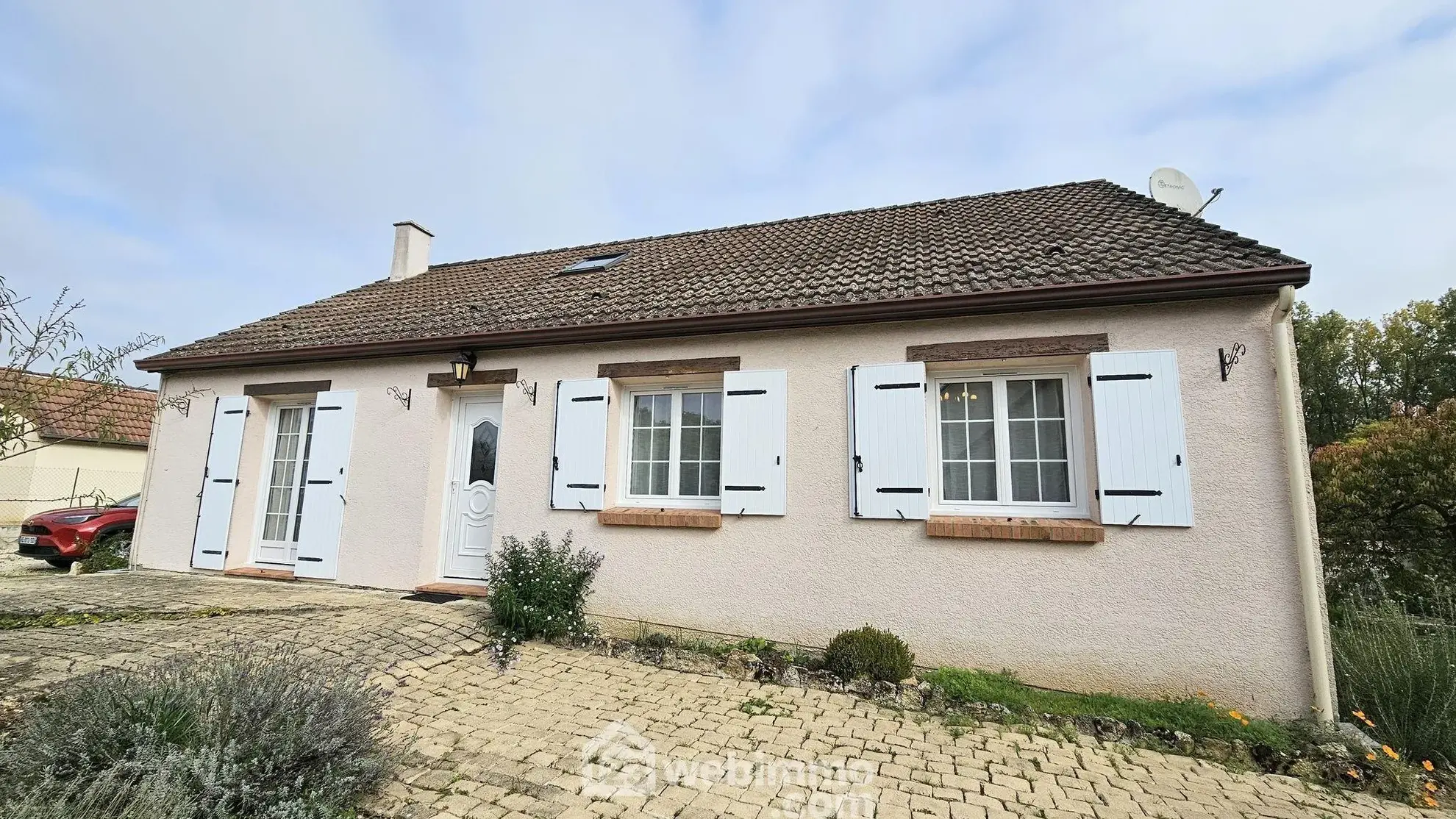 Charmante maison de plain-pied à Puiseaux de 110 m² avec jardin et sous-sol 