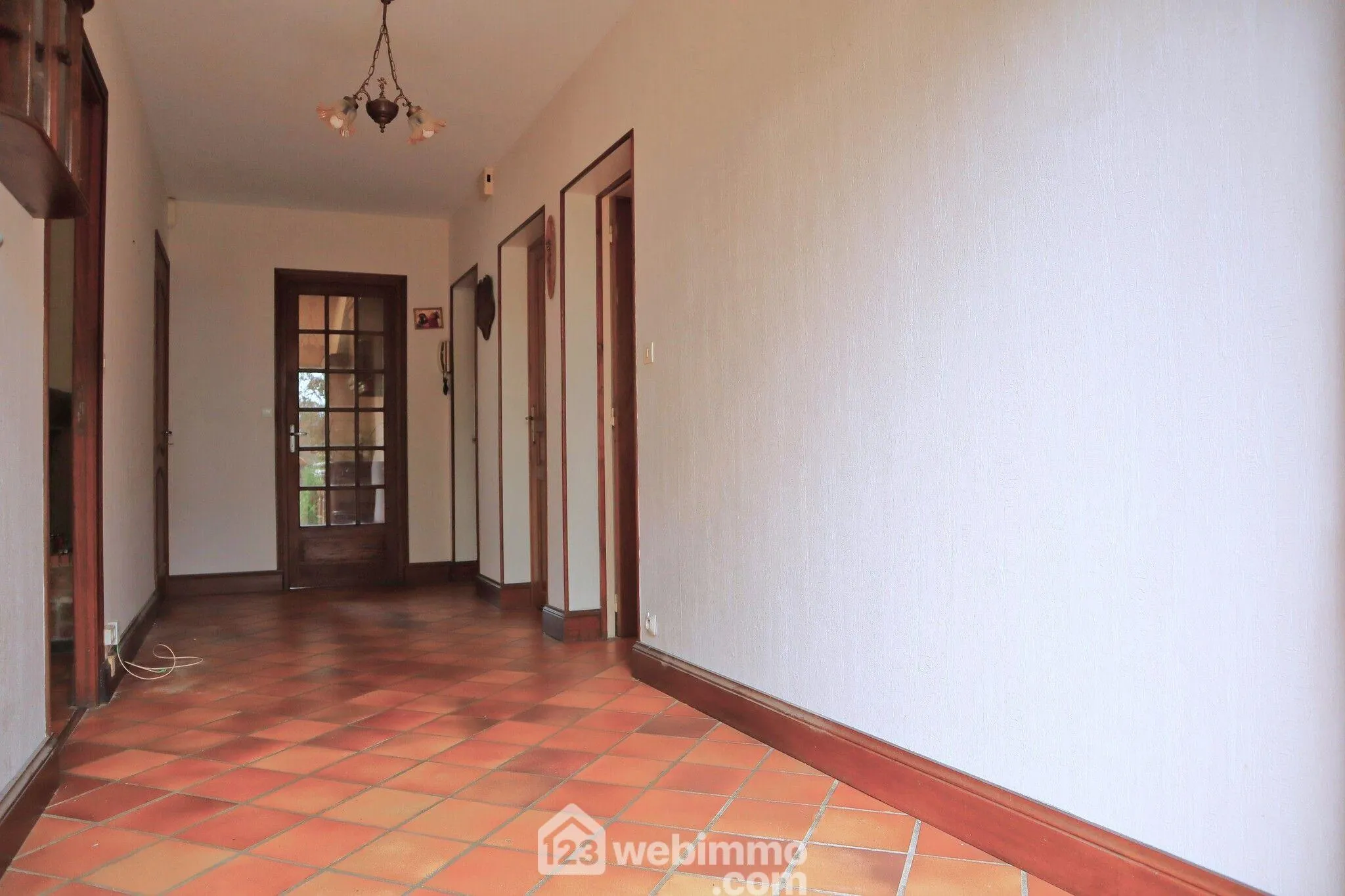 Maison spacieuse de 138 m² à vendre à Sèvres-Anxaumont avec terrain arboré 
