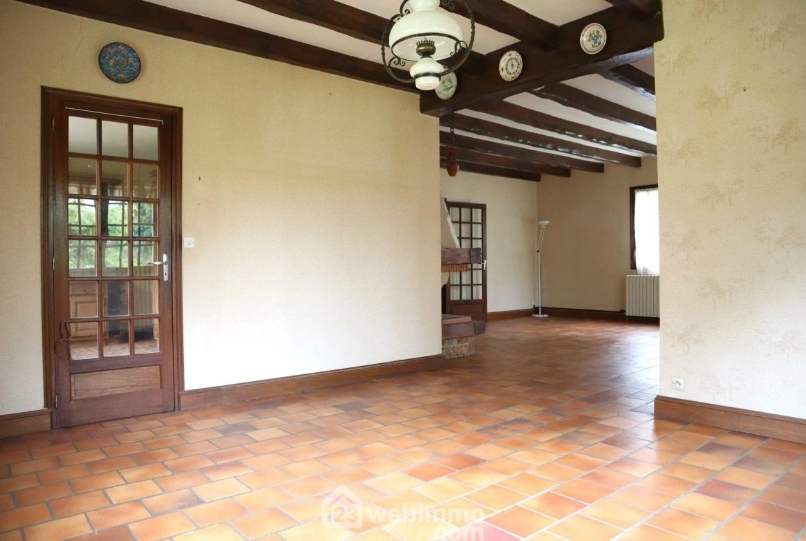 Maison spacieuse de 138 m² à vendre à Sèvres-Anxaumont avec terrain arboré 