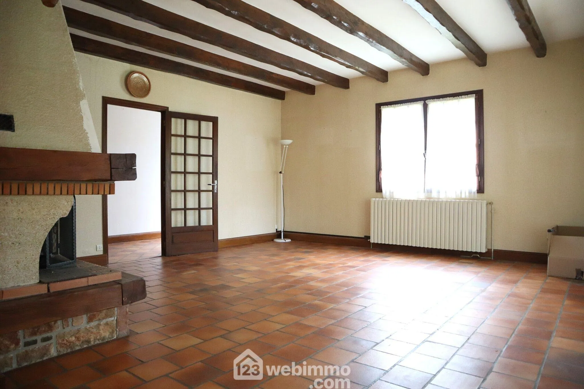 Maison spacieuse de 138 m² à vendre à Sèvres-Anxaumont avec terrain arboré 