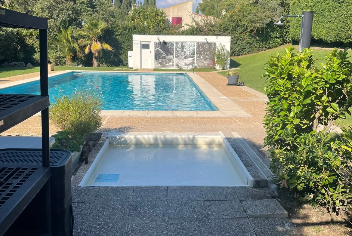 Appartement 3 pièces avec terrasse et piscine à Marseille 