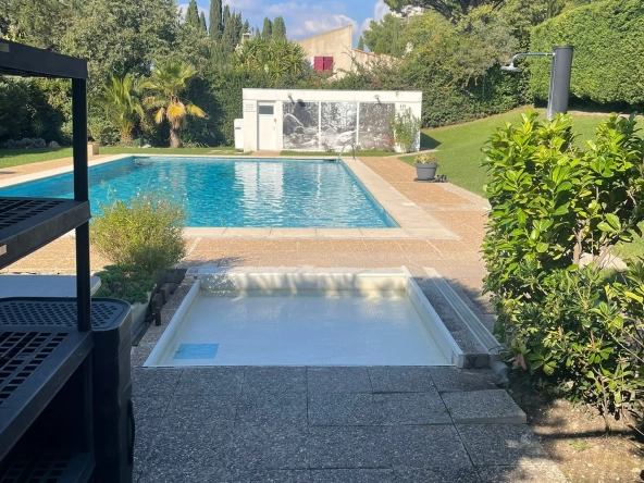 Appartement 3 pièces avec terrasse et piscine à Marseille