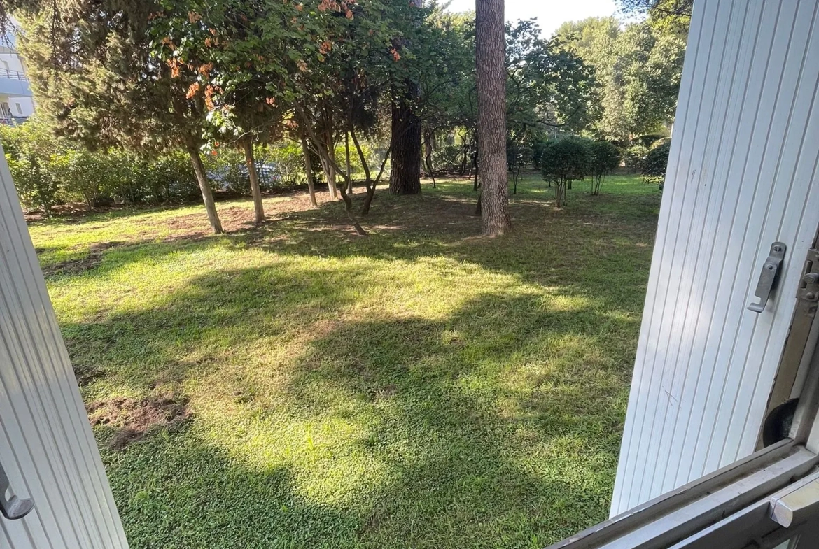 Appartement 3 pièces avec terrasse et piscine à Marseille 