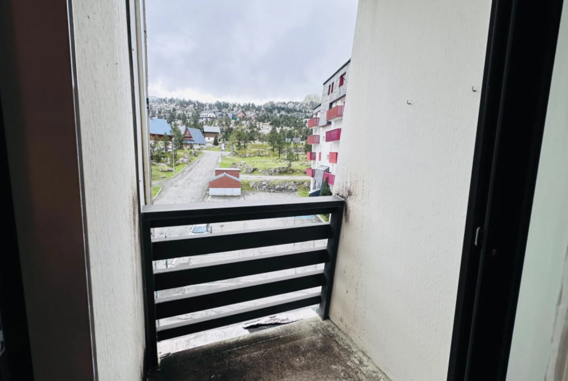 Studio avec balcon, vue montagnes, box fermé à La Pierre-Saint-Martin 