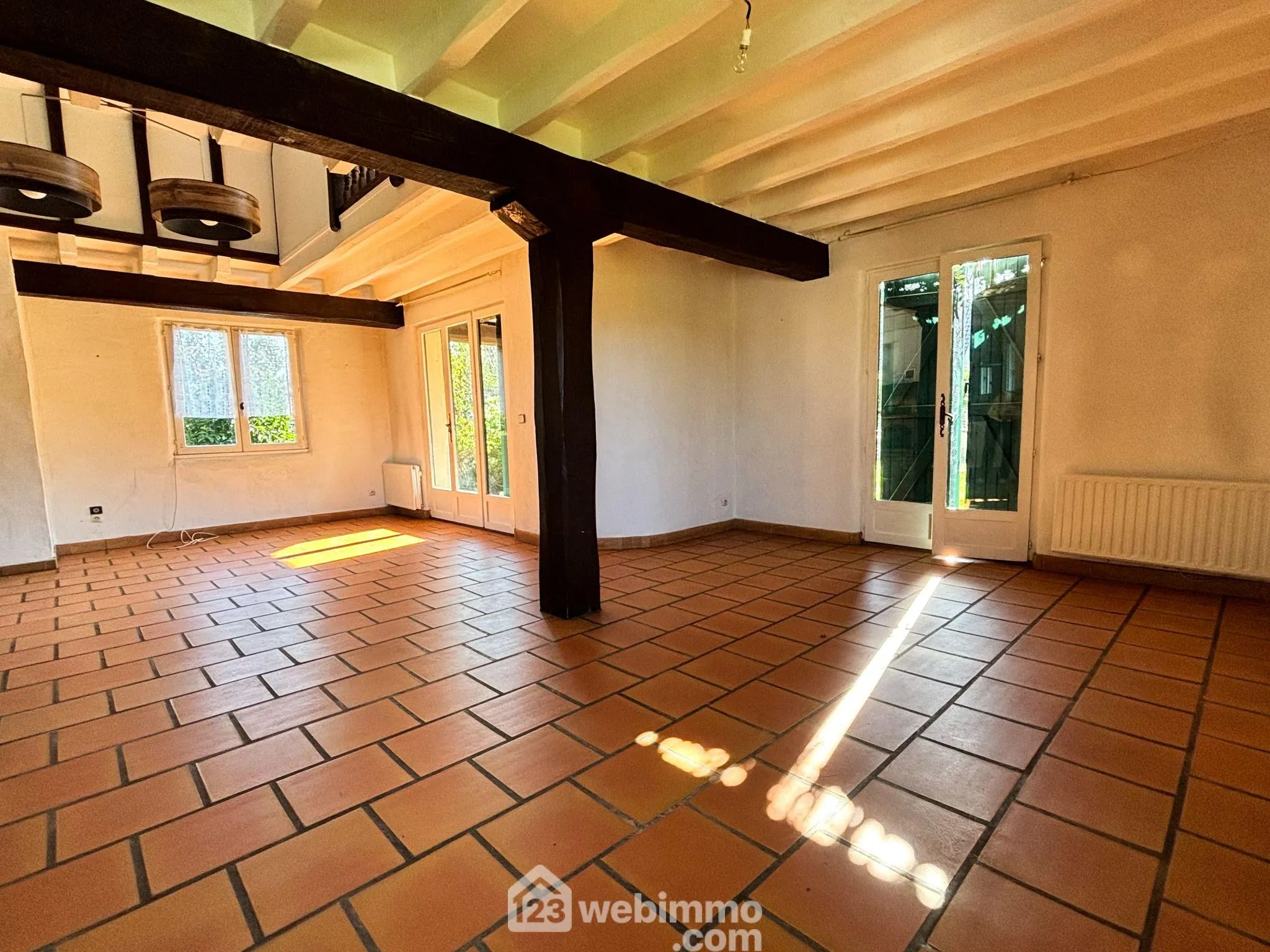 Maison familiale de 150 m² avec grand terrain à Mirepeix proche du lac 