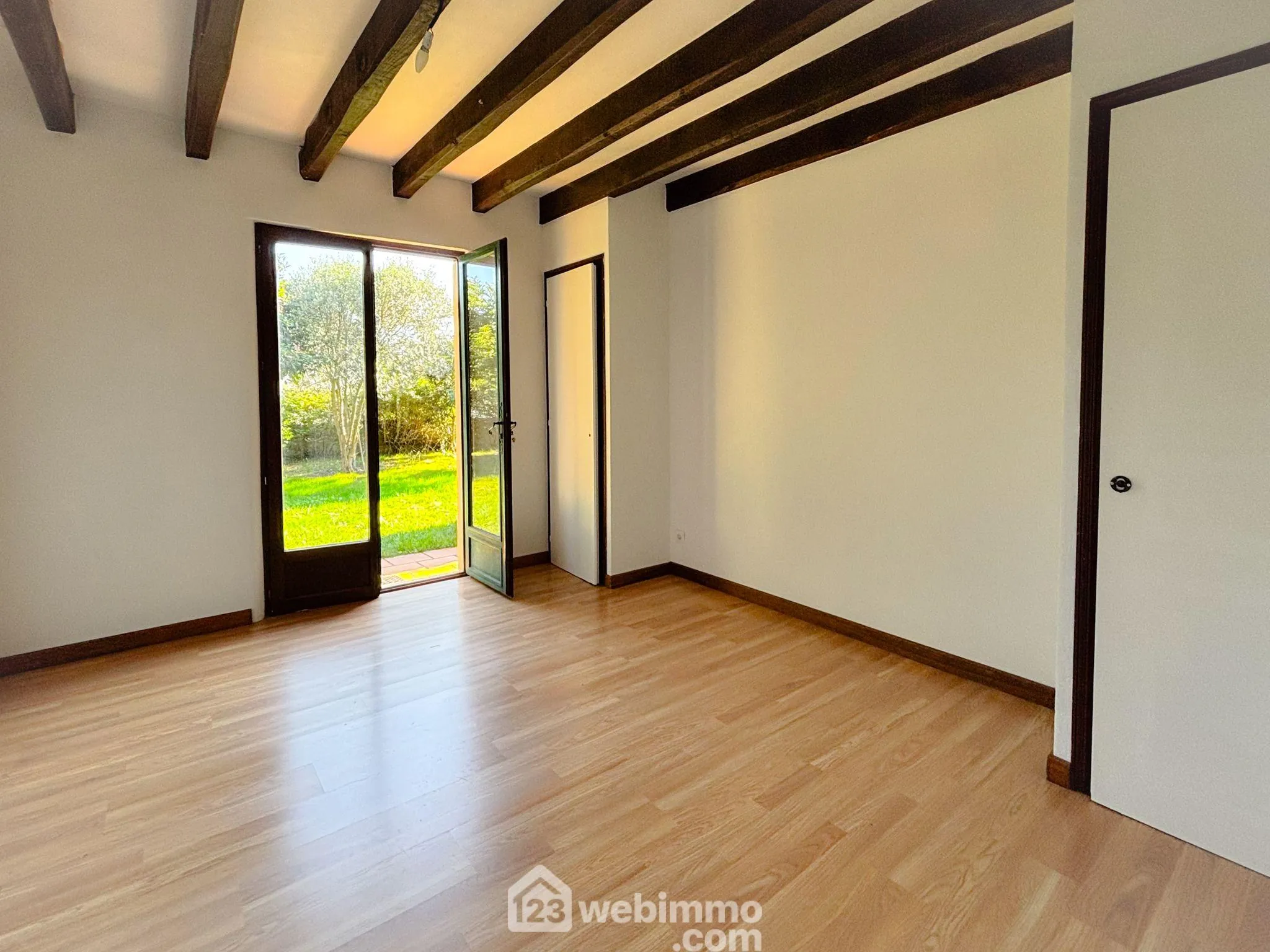 Maison familiale de 150 m² avec grand terrain à Mirepeix proche du lac 