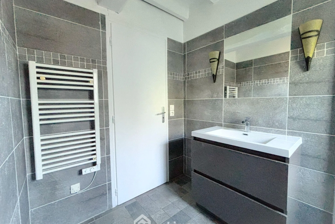 Maison familiale de 150 m² avec grand terrain à Mirepeix proche du lac 