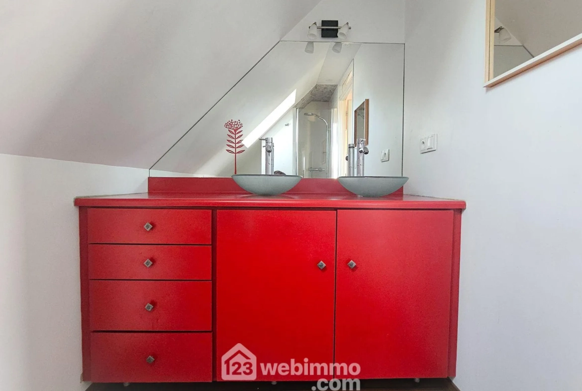 Maison familiale de 150 m² avec grand terrain à Mirepeix proche du lac 