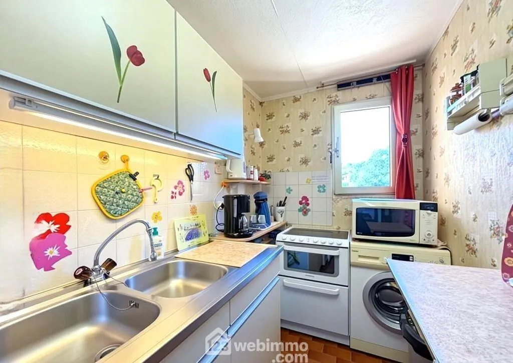 Appartement 2 pièces à Sainte-Maxime avec piscine et loggia – Investissement ou premier achat 