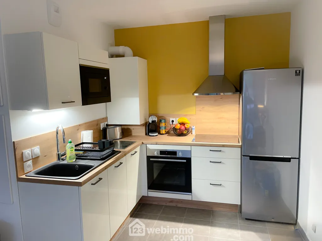 Appartement T2 récent de 43 m² à Mazères-Lezons avec terrasse et parking privé 