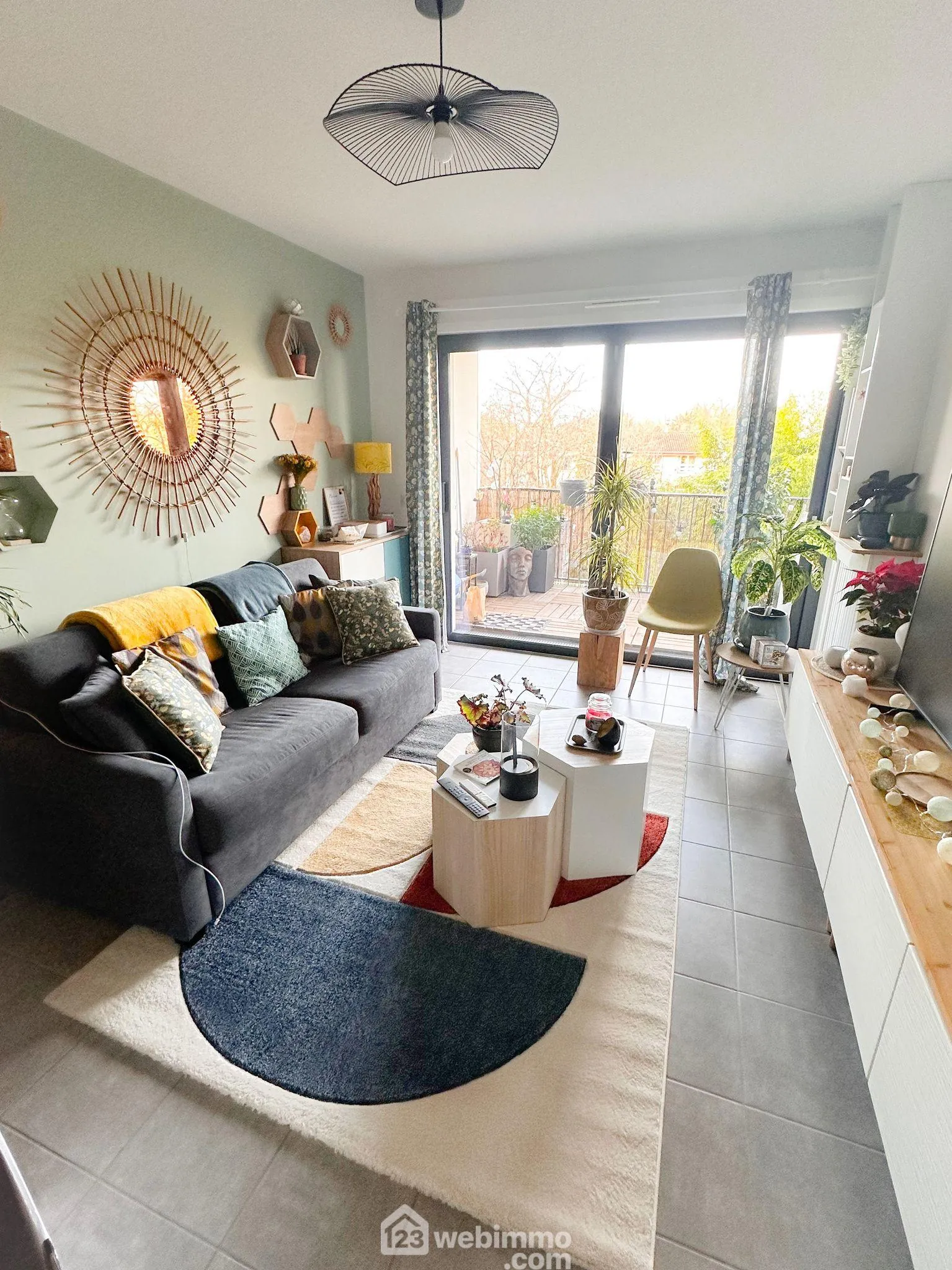 Appartement T2 récent de 43 m² à Mazères-Lezons avec terrasse et parking privé 