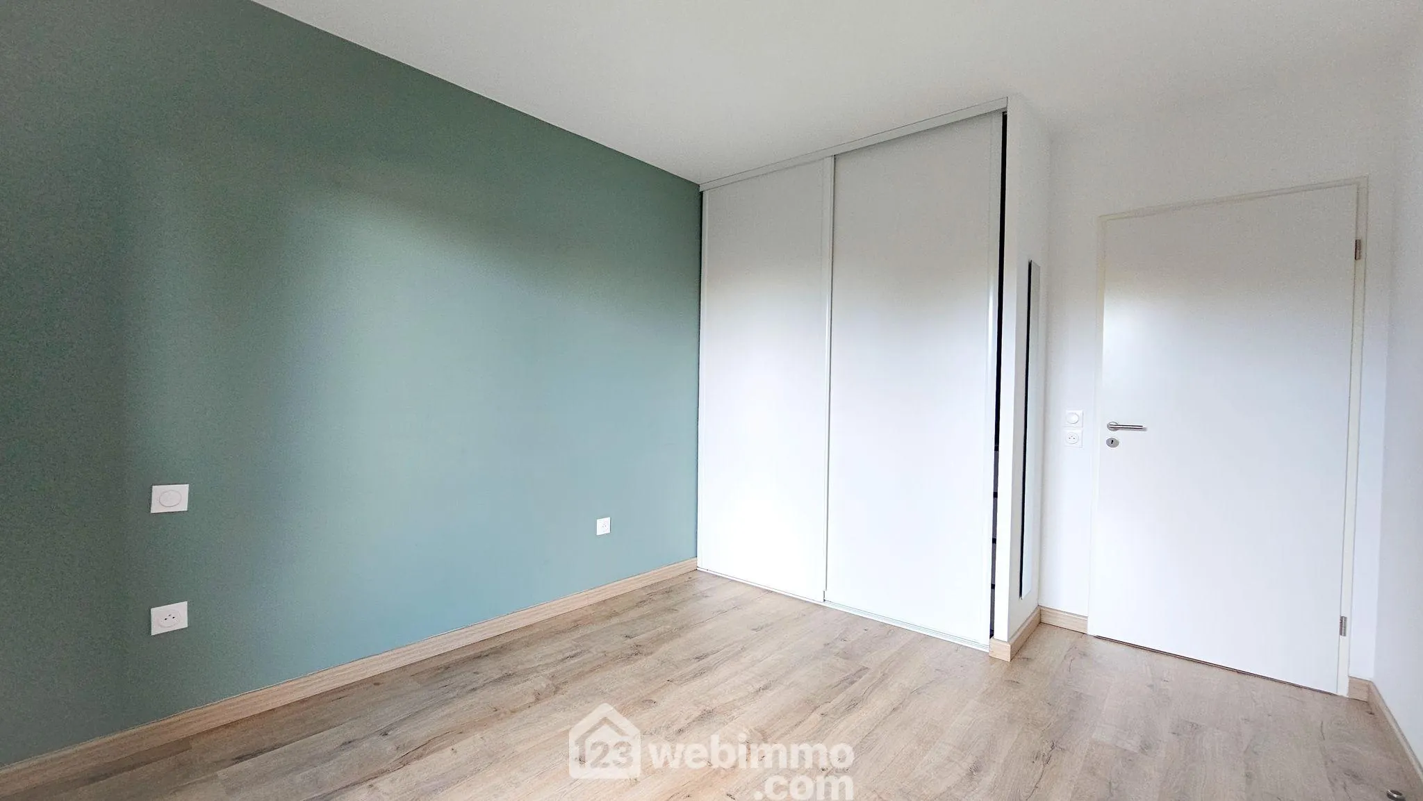 Appartement T2 récent de 43 m² à Mazères-Lezons avec terrasse et parking privé 