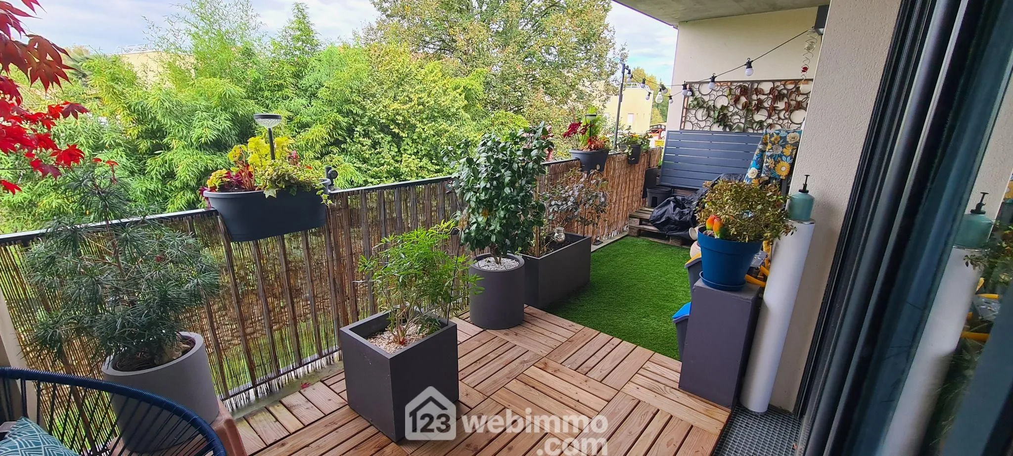 Appartement T2 récent de 43 m² à Mazères-Lezons avec terrasse et parking privé 