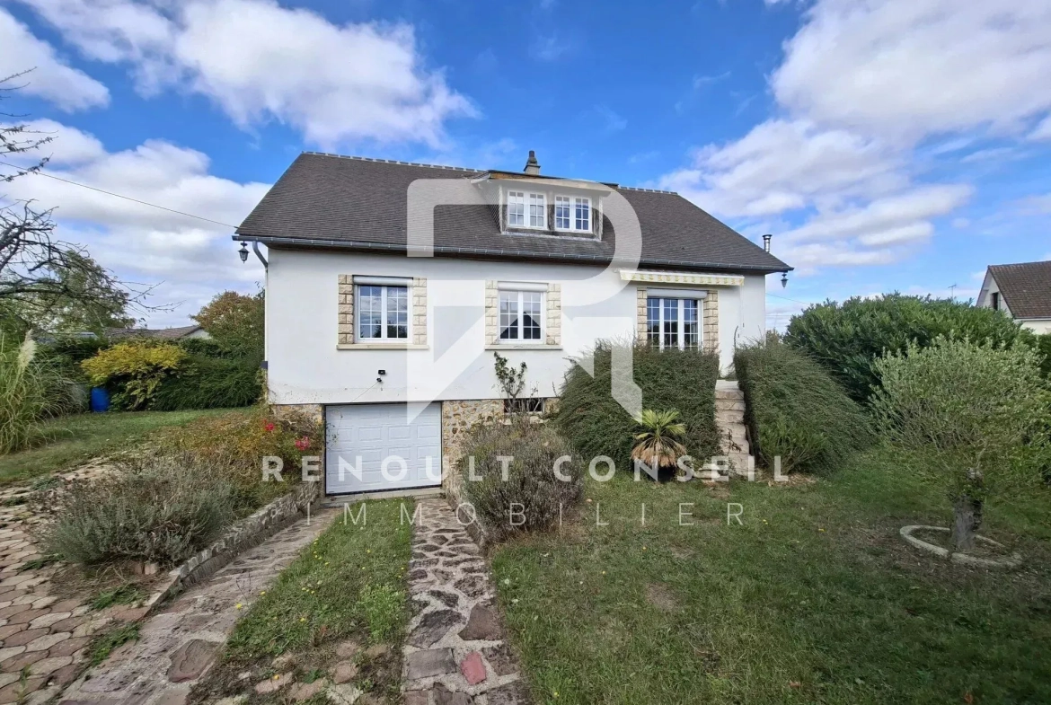 Joli pavillon traditionnel de 132 m² à Beaumont le Roger avec jardin clos 