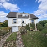 Joli pavillon traditionnel de 132 m² à Beaumont le Roger avec jardin clos