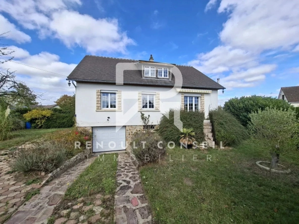Joli pavillon traditionnel de 132 m² à Beaumont le Roger avec jardin clos
