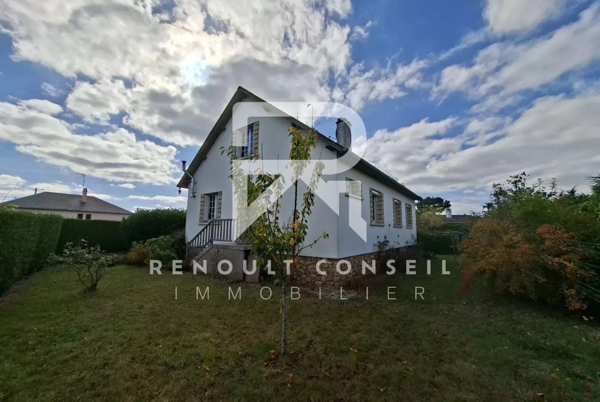 Joli pavillon traditionnel de 132 m² à Beaumont le Roger avec jardin clos 