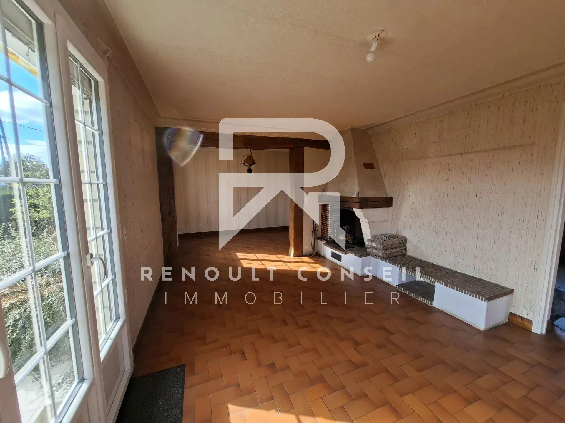Joli pavillon traditionnel de 132 m² à Beaumont le Roger avec jardin clos 