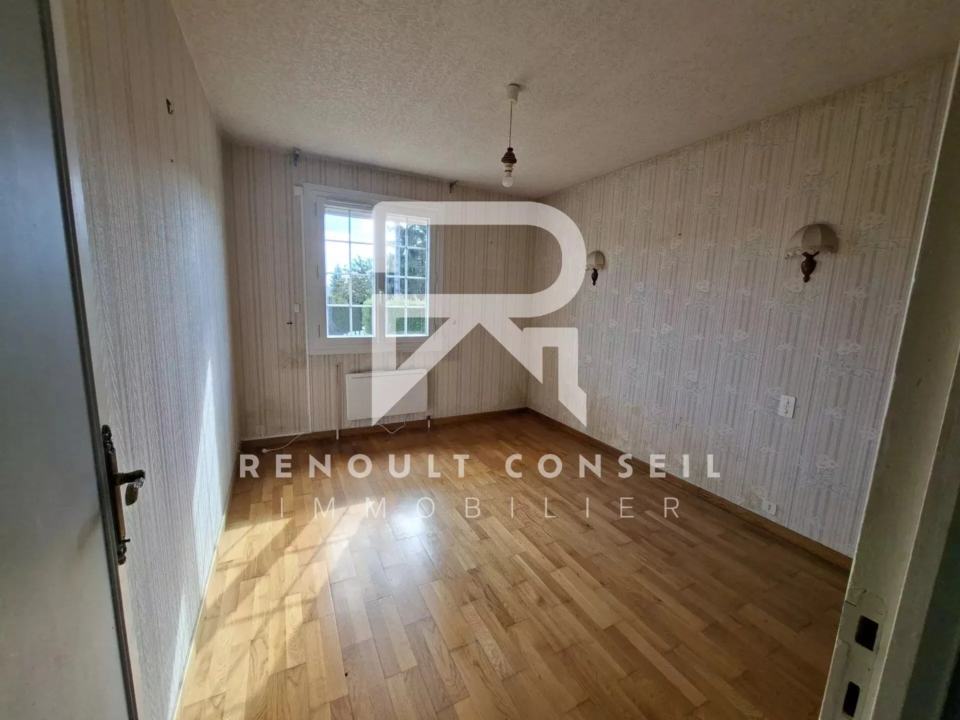 Joli pavillon traditionnel de 132 m² à Beaumont le Roger avec jardin clos 