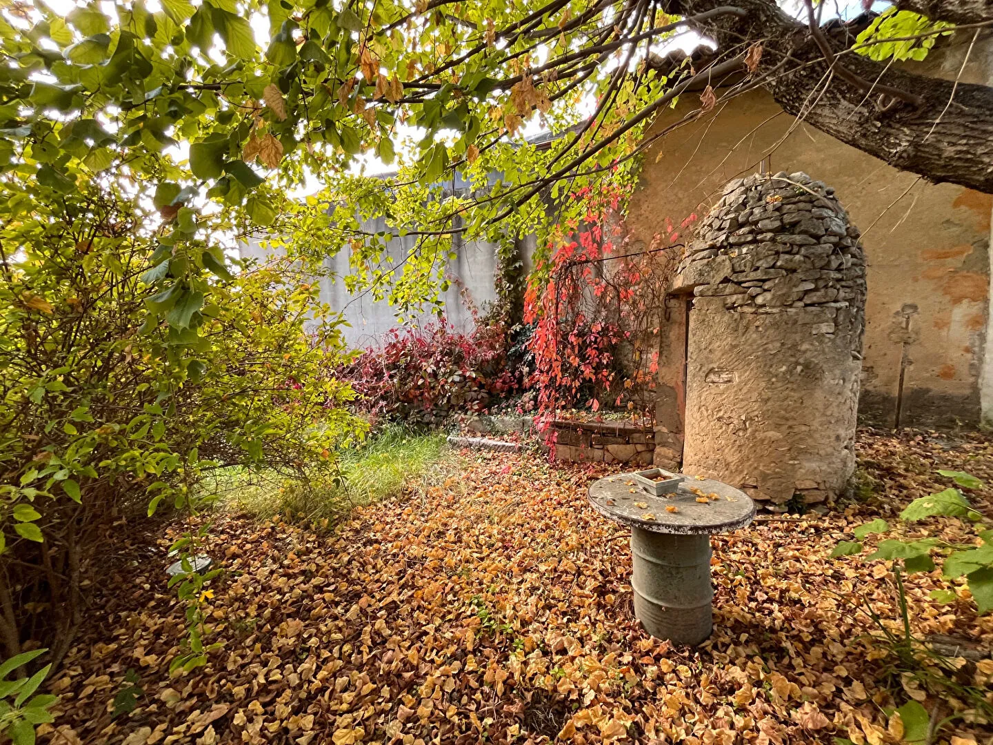 Villa à Apt de 153m² avec grand garage et terrain clos, idéal famille 