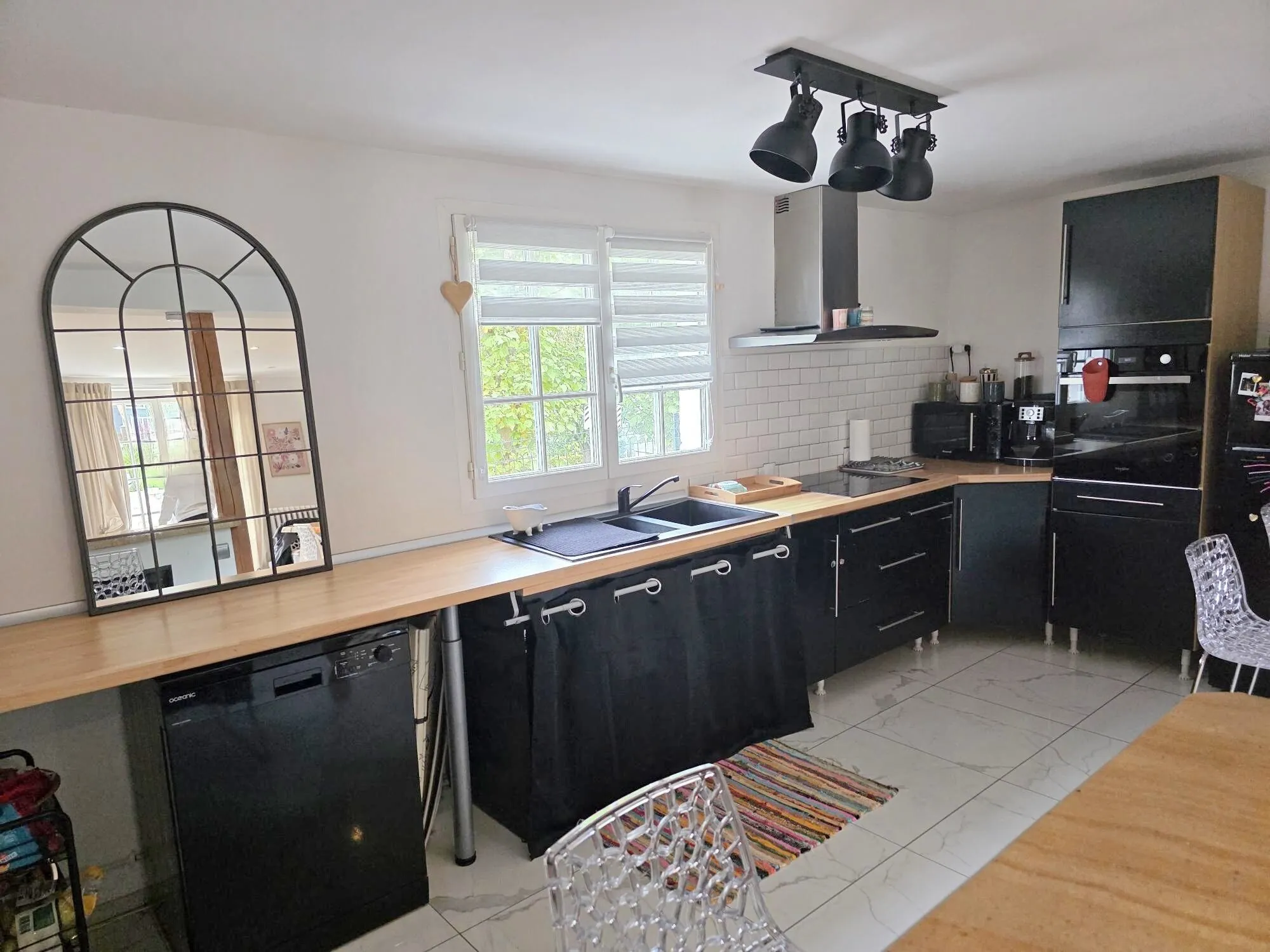 Maison individuelle rénovée de 102 m² avec 3 chambres, proche Fécamp et Goderville 