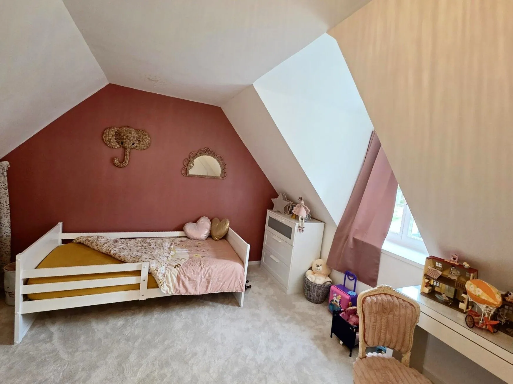 Maison individuelle rénovée de 102 m² avec 3 chambres, proche Fécamp et Goderville 