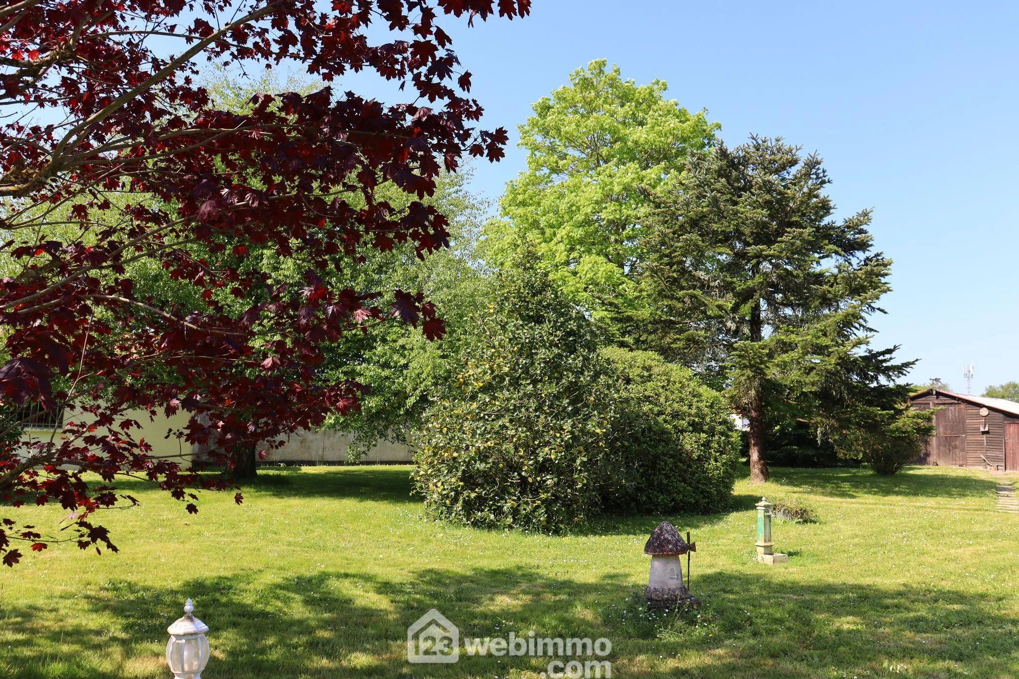 Terrain constructible de 1200 m² à Saint-Hilaire-la-Forêt, proche de l'océan 